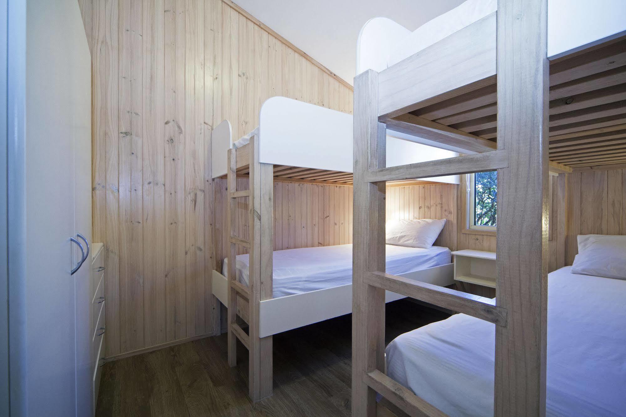 فندق Holiday Haven شاطئ كولبورا المظهر الخارجي الصورة